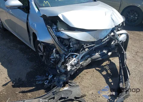 2017 Toyota Prius Prime Advanced z USA, uszkodzony, nr VIN JTDKARFP3H3011826